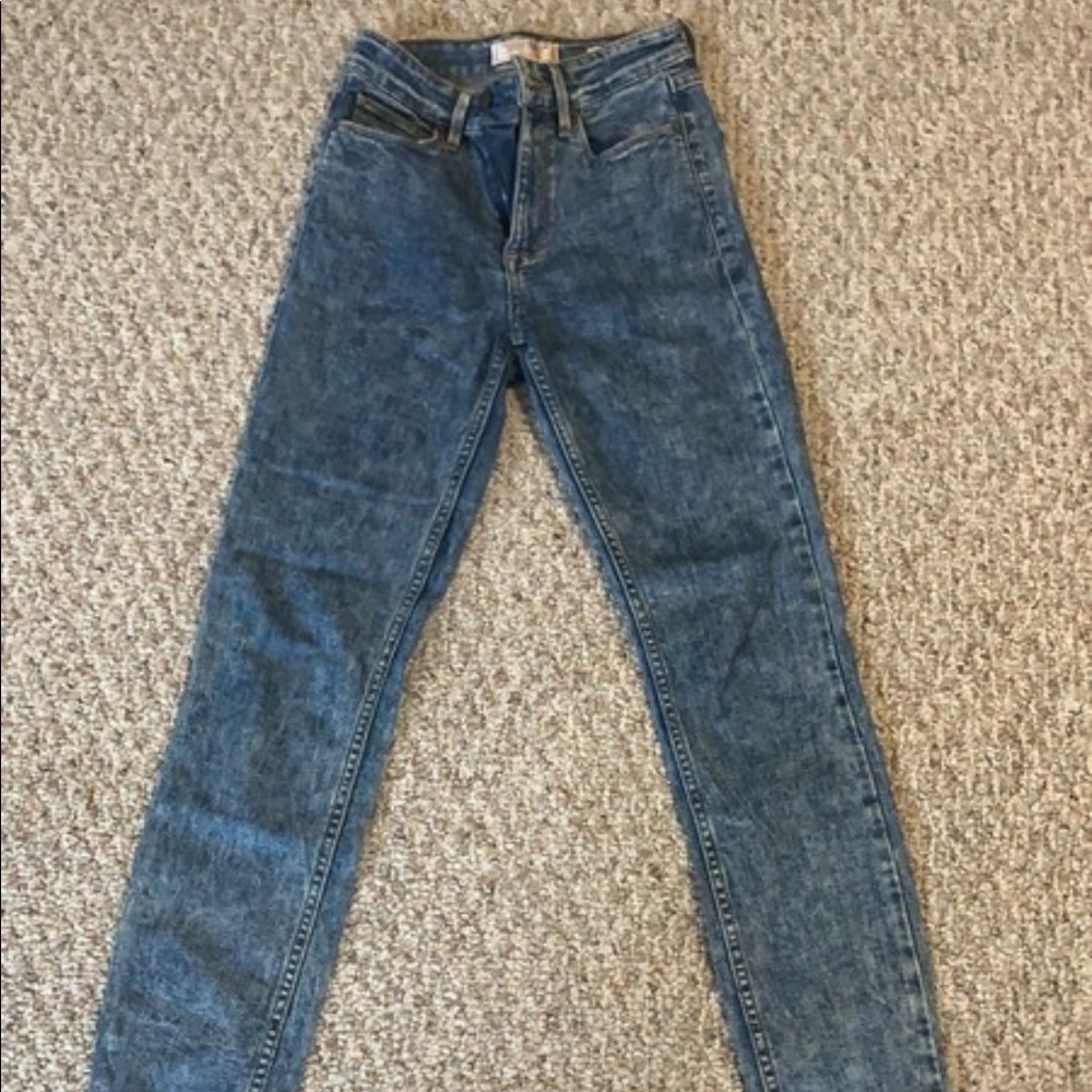Guess 1981 high rise skinny jeans
